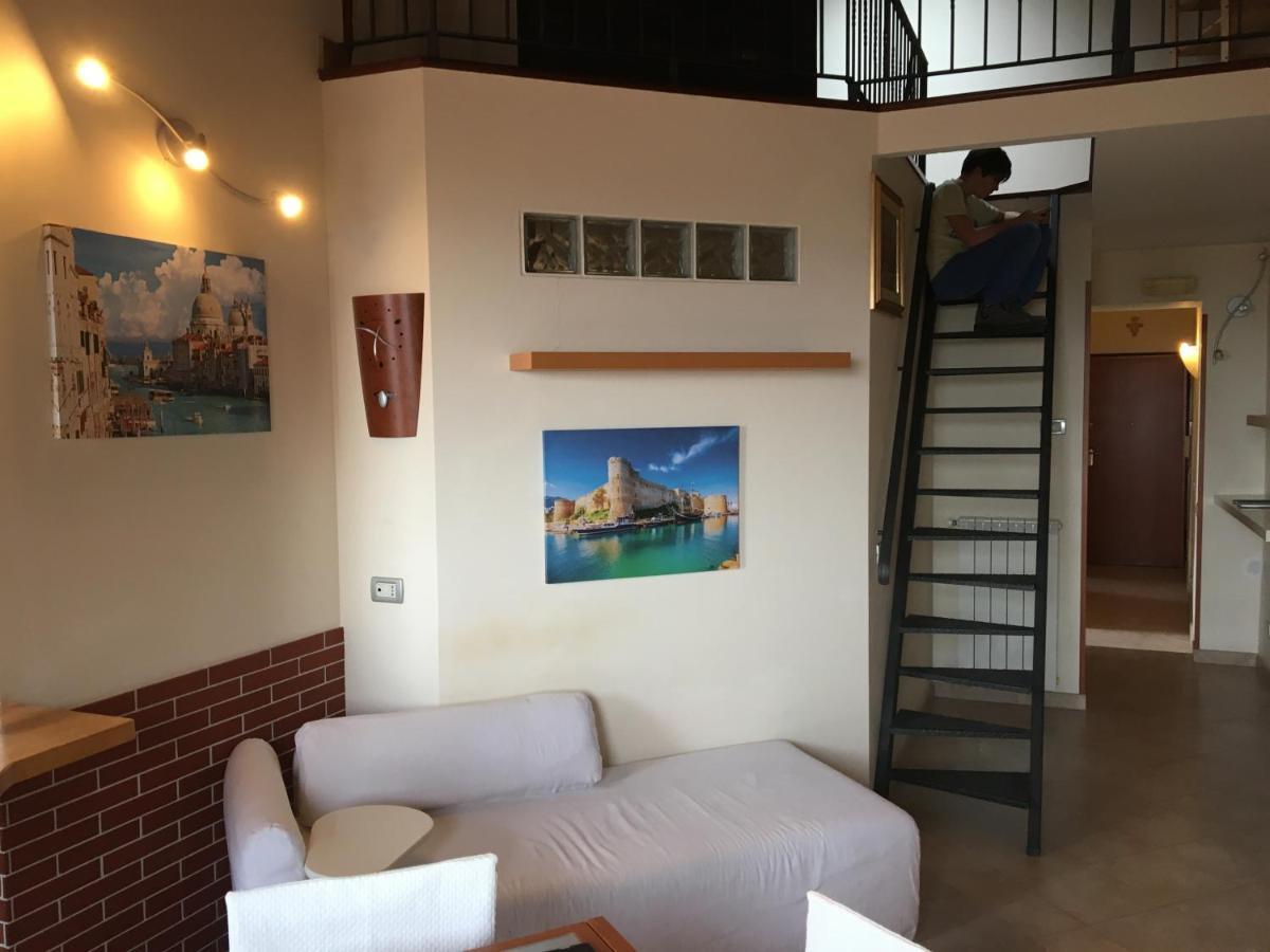 泰拉奇纳Beach Holiday别墅 外观 照片